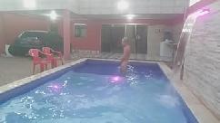 Eitaaa no creo baño en la piscina pjtx casa
