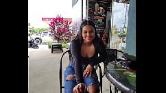 Demasiado arriesgado enserio quieres que te folle aqui en publico sexo en la calle pillada