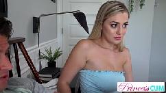 Blake blossom ayuda a su hermanastro a resistir la tentación de su jugoso culo y sus grandes tetas y obtiene su semilla