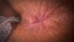 Mi virginidad se perdió de noche en una habitación oscura con un hombre barbudo de 58 años