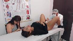 Una pareja de lesbianas acudió a un ginecólogo masculino