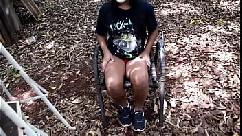 Puta emo se sentía deprimida la llevé al bosque para follar su nuevo culo