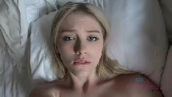 La dulce e inocente melody marks es comida chupa la polla y se la follan duro en pov fetiche de pies